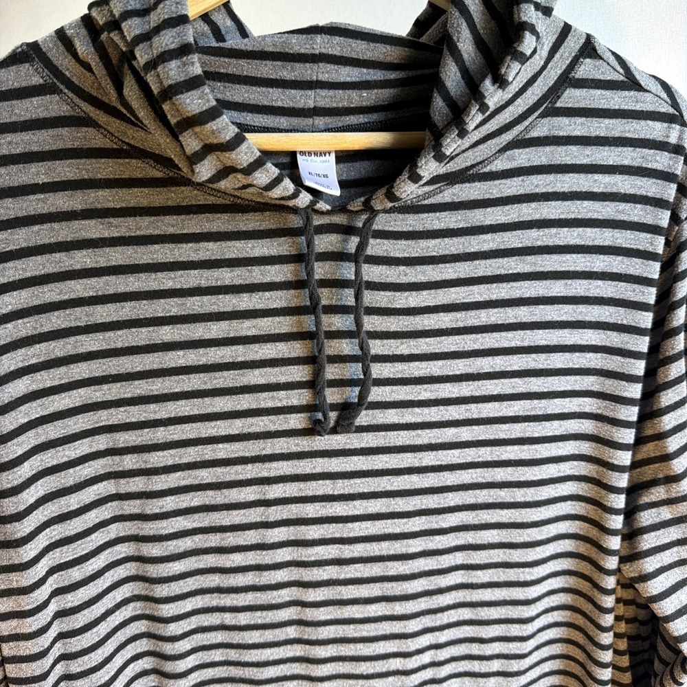 Old Navy Women's XL Black & Gray Striped Pullover Lightweight Hoodie Long Sleeve